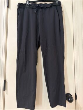 Lululemon Size 8 Elastic waistband pants